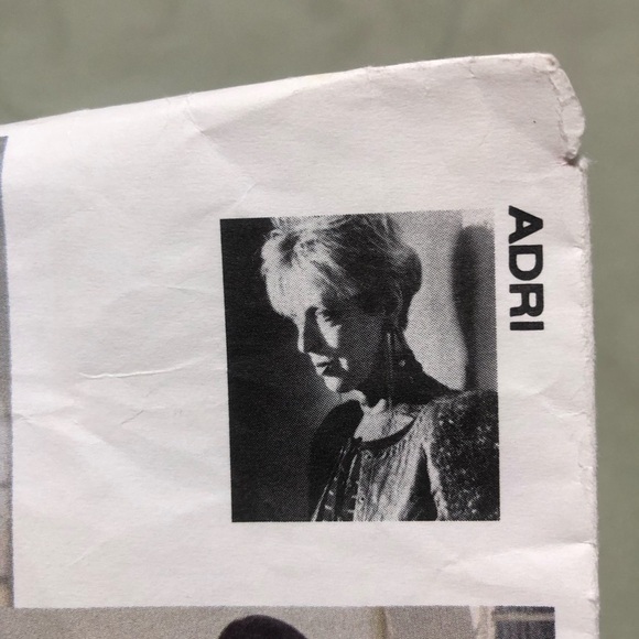 Vogue Attitudes Pattern 1157 - Classic Design by Aldi- elegent but easy dress - Picture 4 of 11